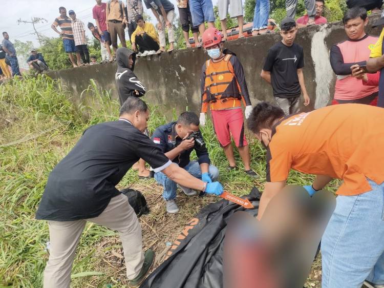 Bocah 13 Tahun Ditemukan Terapung di Sungai Denai