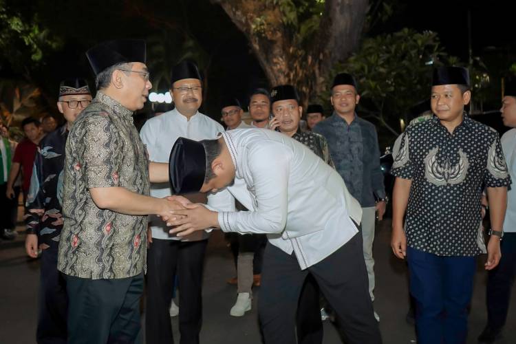 Jamuan Makan Malam Dengan Gus Yahya, Bobby Nasution Mohon Doa Medan Yang Berkah, Aman & Kondusif Terwujud