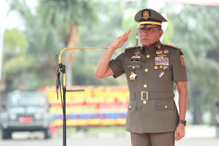 Jadi Inspektur Upacara, Edy Rahmayadi Minta Personel Perkuat Latihan dan Berani dalam Tugas