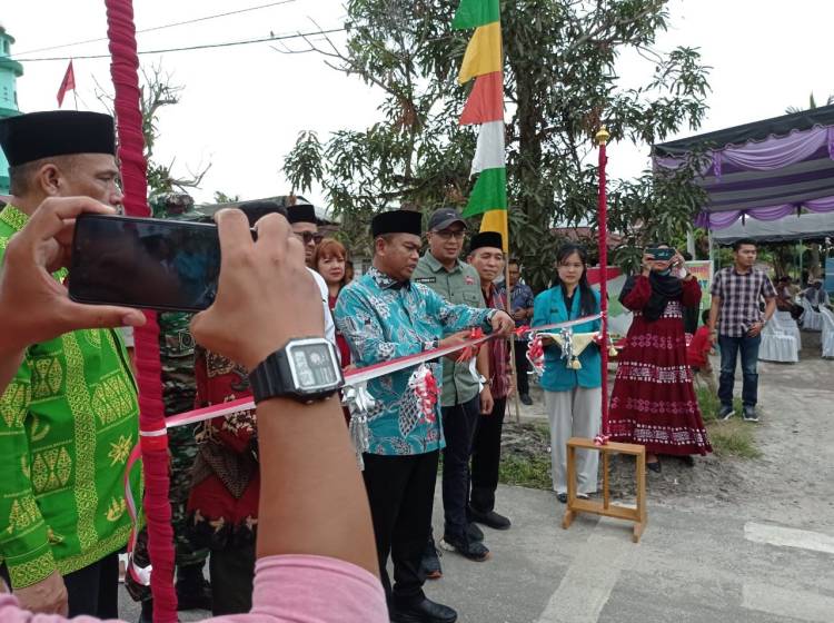 Peresmian Pembangunan Aspal Jalan Hotmix Jalan Desa Sei Buluh