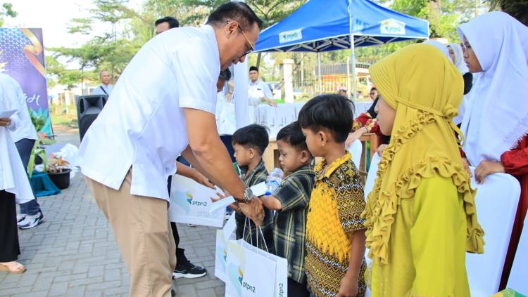 Sambut HUT PTPN dan Bulan Ramadhan, PTPN2 Bagikan Sembako dan Santuni Anak Yatim