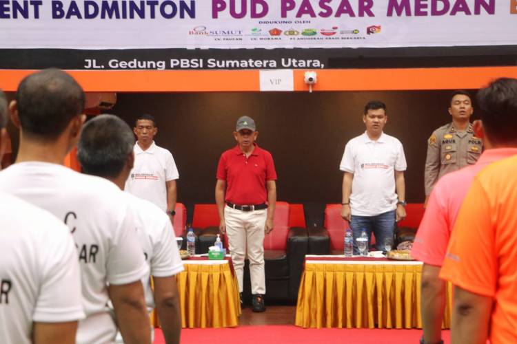 Melalui Turnamen Badminton PUD Pasar Medan, Perkuat Kolaborasi Antar Instansi
