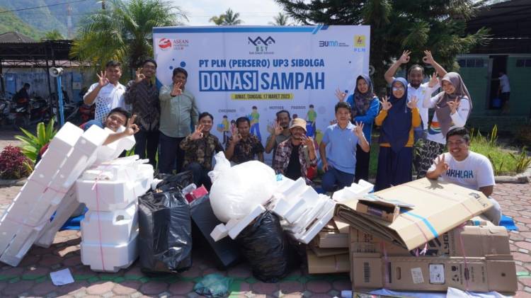PLN Bersama Bank Sampah Yamantab Gelar Donasi Sampah di Sibolga