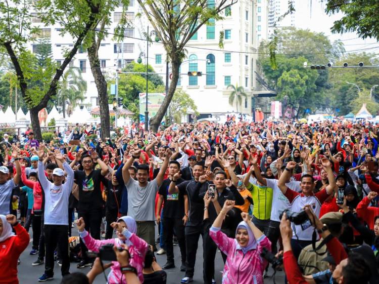 Pelaku UMKM dan Pedagang Keliling Mengaku Omzetnya Meningkat di Car Free Day Kali Ini