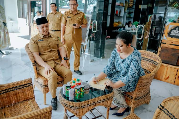 Majukan & Kembangkan UMKM Binaan, Dekrasnada Jalin Kerjasama Dengan Grab