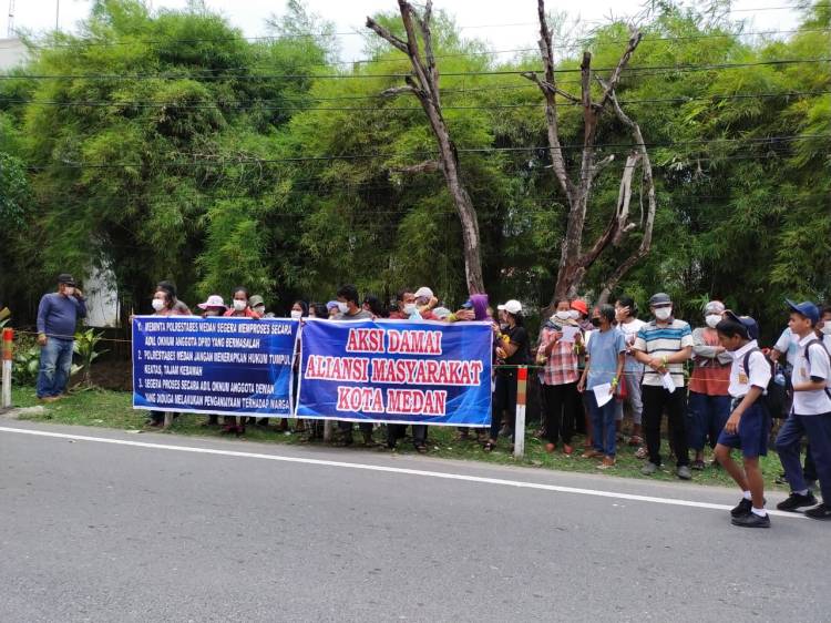 Kasus Dugaan Penganiayaan Anggota Dewan Dinilai Lamban Massa Aksi di Polrestabes Medan