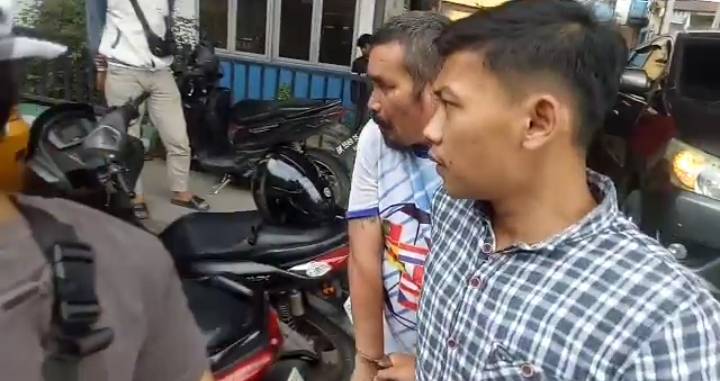 Sopir Rampok HP Siswi Penumpang Angkot Dimassa