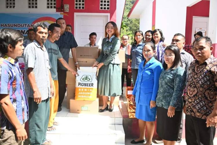 Bunda Paud Kabupaten Humbahas Kunker ke Desa Sanggaran II Kecamatan Onanganjang