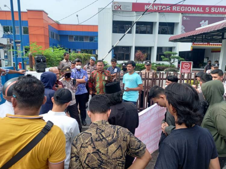 Pejabat Karir, OJK Diminta Tolak Julian Helmi Lubis Jadi Direktur di Bank Sumut