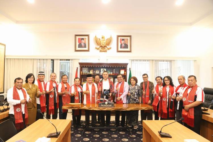 Terima Kunjungan Pengurus PPRL, Musa Rajekshah : Jaga Persaudaraan Bangun Kampung Halaman