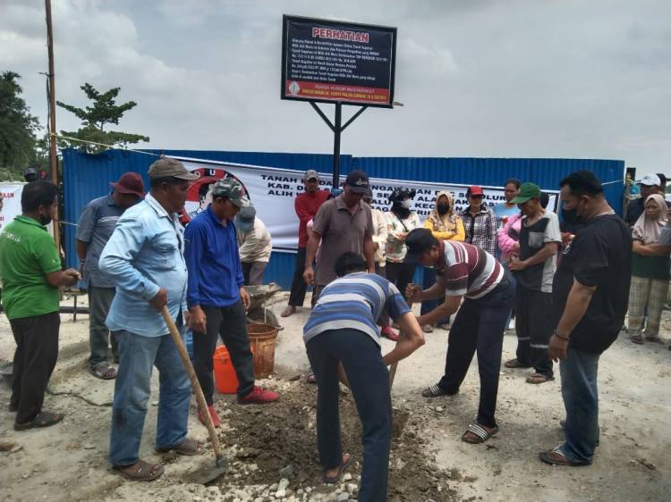 Gugatan Ditolak Pengadilan, OK Hendri dan Warga Dirikan Plank di HGU Bangun Sari.