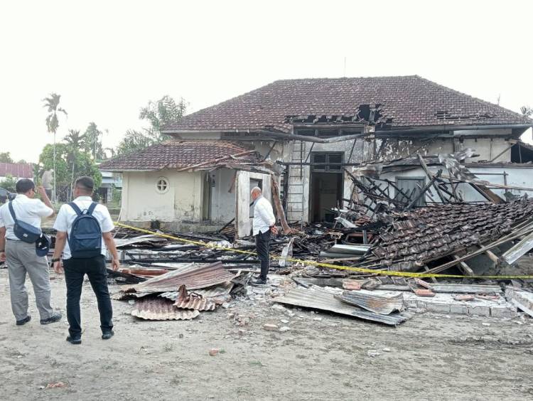 Kantor Afdeling Kebun TGP PTPN2 Dibakar OTK