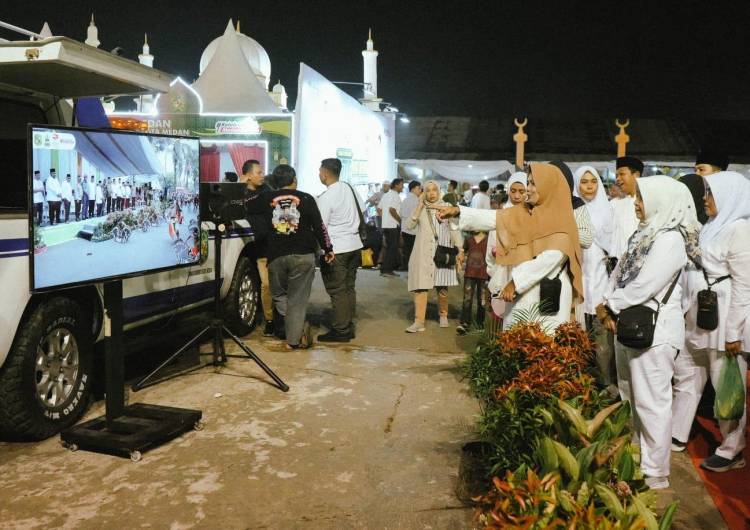 Pengunjung MTQ ke-56 Kota Medan Antusias Saksikan Dokumentasi Pawai Taaruf