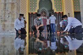 Selama Bulan Ramadhan, Masjid Giok Nagan Raya Jadi Favorit Wisata