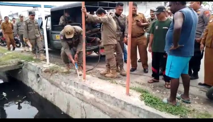 Penertiban Plang Ormas Di Belawan Ricuh