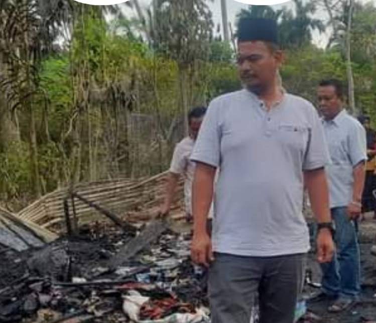 Presiden Ikatan Pemuda Mandailing  Kesalkan Damkar Madina Lamban