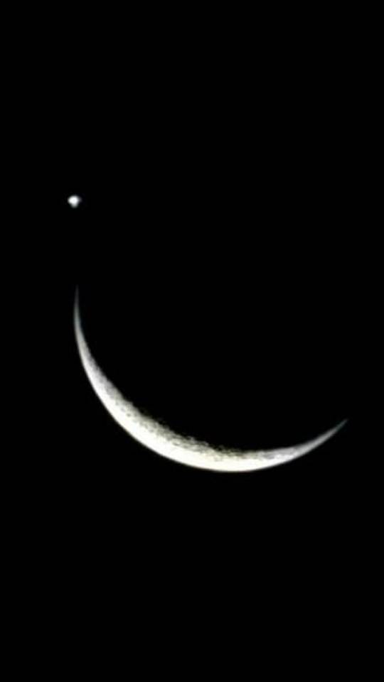 Keindahan Bulan Sabit Saat Umat Islam Berbuka Puasa Bikin Takjub Warga Sergai