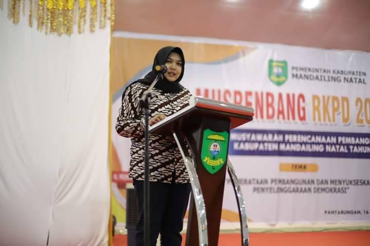 Wakil Bupati Sampaikan Target dan Capaian Indikator Makro Ekonomi Madina Tahun 2024
