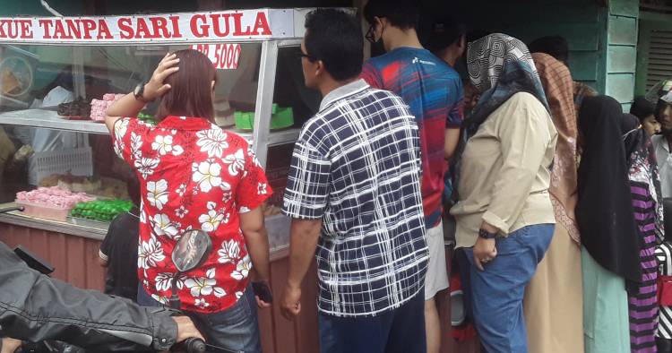 Bulan Ramadan, Kue Tanpa Sari Gula Milik Buk Amim Ramai Pembeli