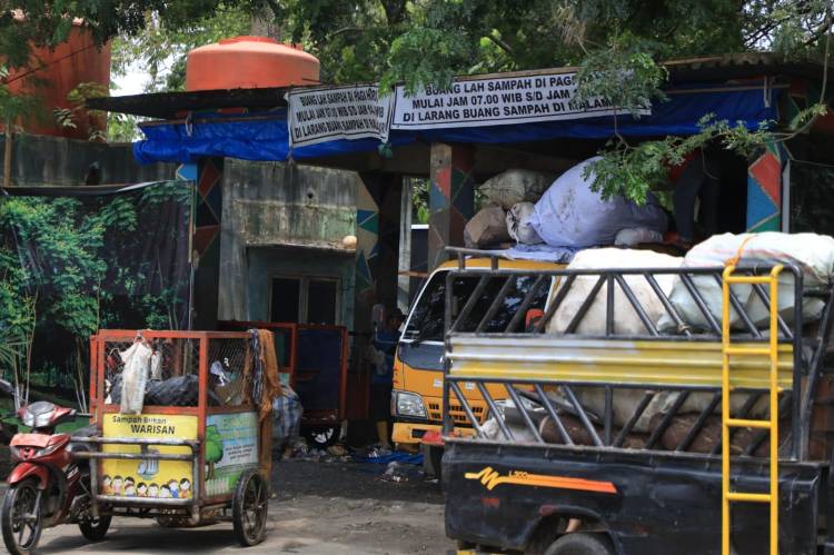 Tempat Penampungan Sementara Teladan Dibanjiri Komentar