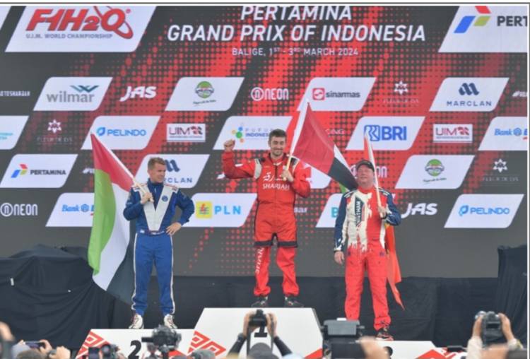 Pembalap Kanada Merebut Posisi Pertama Balapan F1H2O