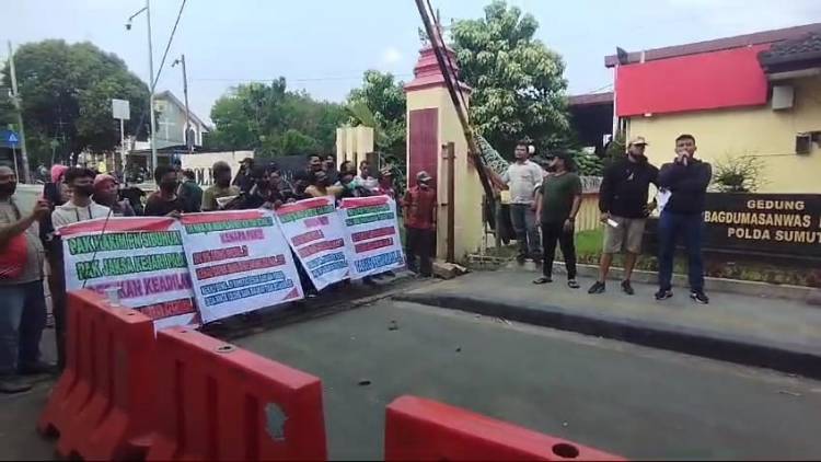 Korban KDRT Jadi Tersangka, Puluhan Massa Demo Poldasu