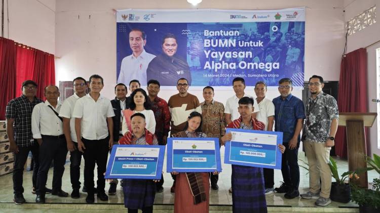 Erick Thohir Berikan Bantuan untuk asan Pembina Disabilitast  dan Moderamen GBKP di Sumatera Utara