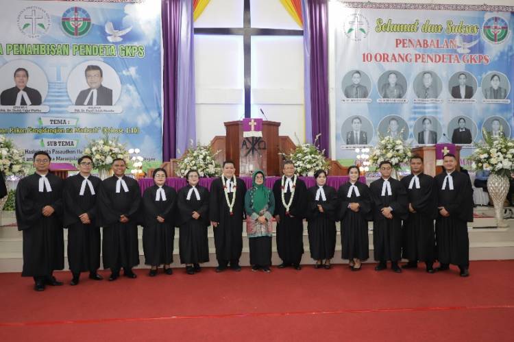 Penahbisan 10 Pendeta GKPS Resort Setia Negara Kota Siantar, Walikota Susanti Hadir