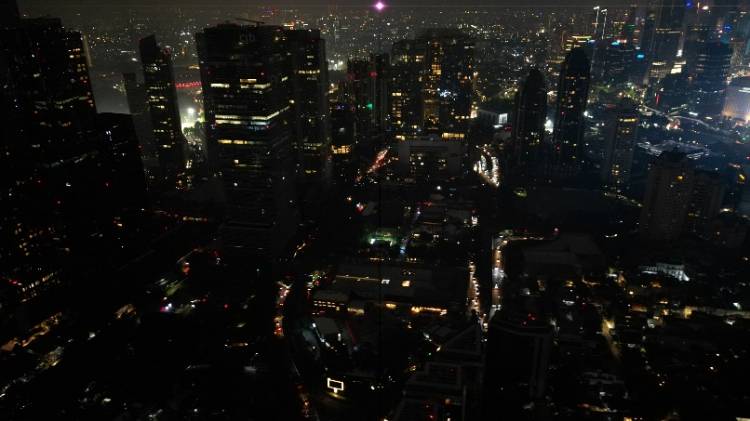 AGP-EHJKT Peringati Earth Hour di SCBD Weekland Selama 90 Menit