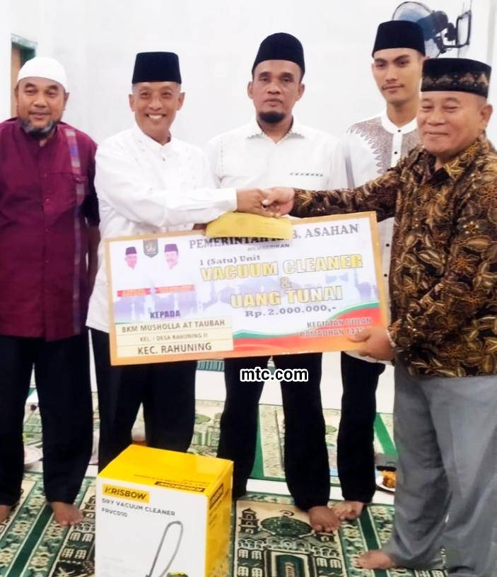 Tim Safari Ramadhan Dimalam Ke 3 Kunjungi Musholah At Taubah Kecamatan Rahuning.