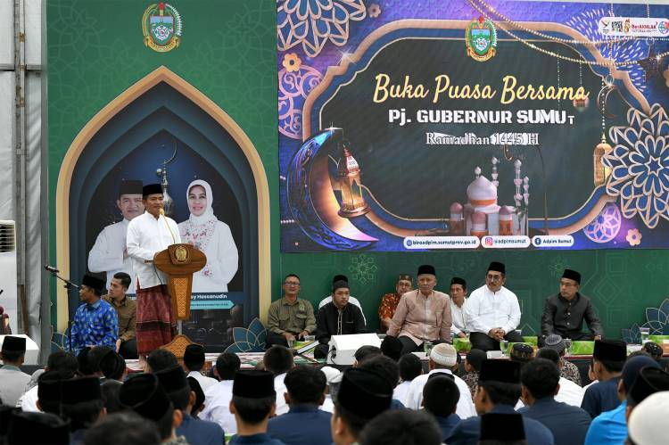 Pejabat Gubernur Sumut Meneteskan Air Mata, Teringat Masa Kecil