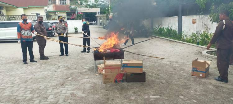 Cabjari Deli Serdang di Labuhan Deli Gelar Pemusnahan BB