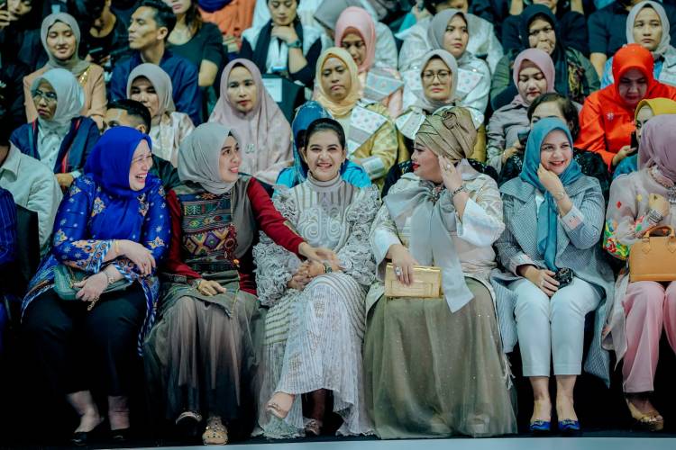 Dekranasda Medan Tampilkan Hasil Wastra Terbaik dan Kolaborasi 3 Desainer Tanah Air di IFW 2024