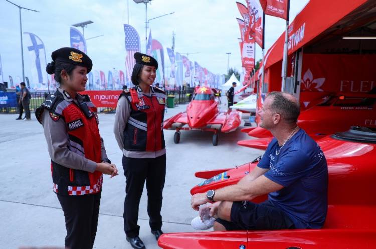 Polda Sumut Terjunkan Polisi Mahir Bahasa Inggris Layani Wisatawan F1 Powerboat