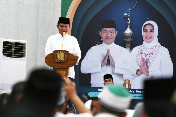 Pejabat Gubernur Sumut Berbuka Bersama Ratusan Marbot dan Mualaf