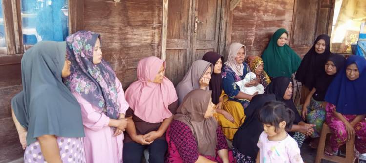 Tambang di wilayah kota Nopan , Boru Lubis : Siapa yang jahat kami atau kalian pemangku kebijakan