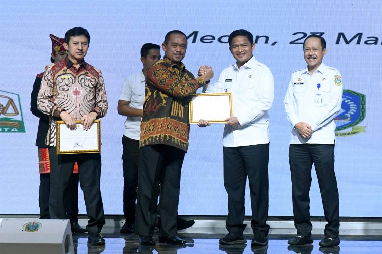 Pemprov Sumut Raih Penghargaan Sertifikasi dengan Luasan Terbanyak dari KPK