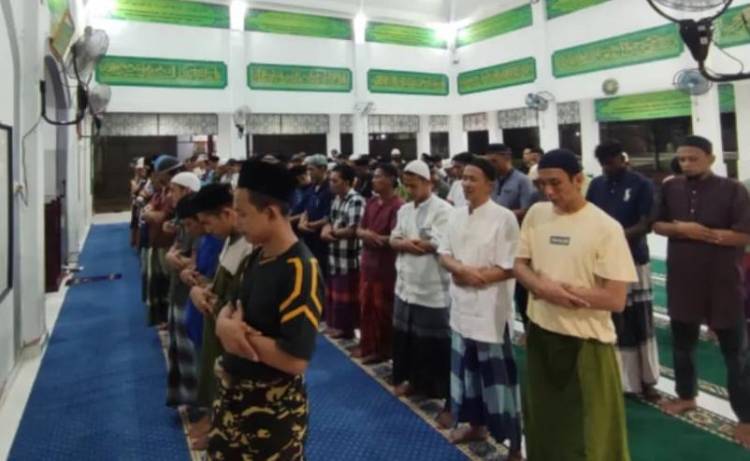 Selama Ramadhan, Warga Binaan Lapas Pemuda Langkat Sholat Tarawih Berjamaah