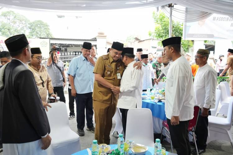 Jalin Silaturahmi Dengan Masyarakat, Wali Kota Medan Bersafari Ramadhan Ke Masjid Al Mustaqim