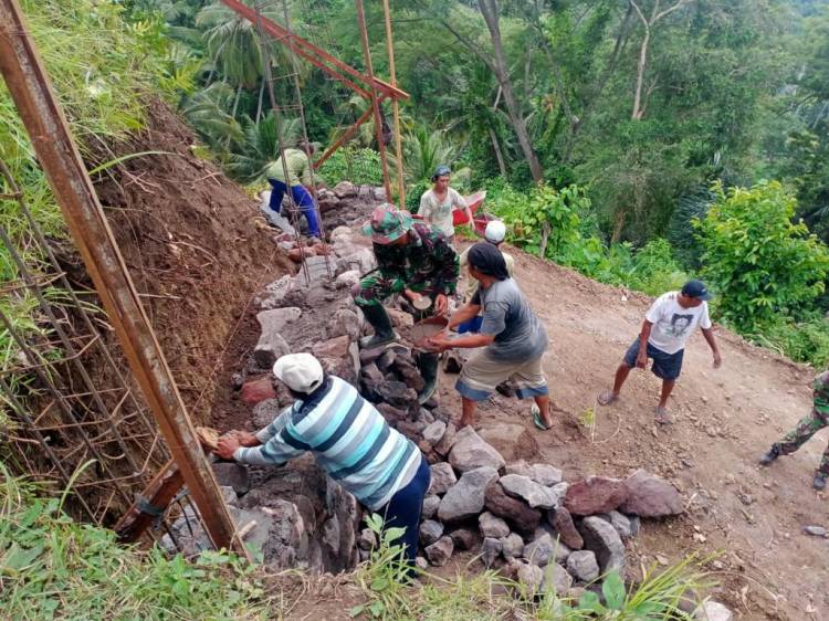 Darma Bakti Kodim 1623/Karangasem Untuk Wujudkan Mimpi Warga Terisolir