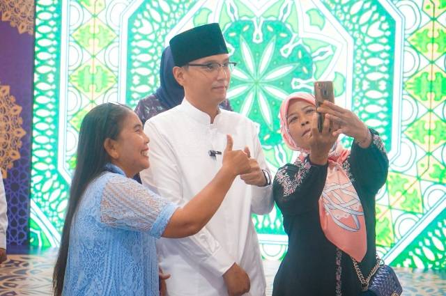 Rico Waas Gelar Open House Idulfitri, Warga Medan Antusias Hadir