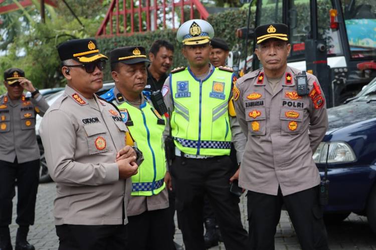 Lebaran H-3, Kombes Gidion Cek Pos Pelayanan Pancur Baru & Pos PAM Tuntungan