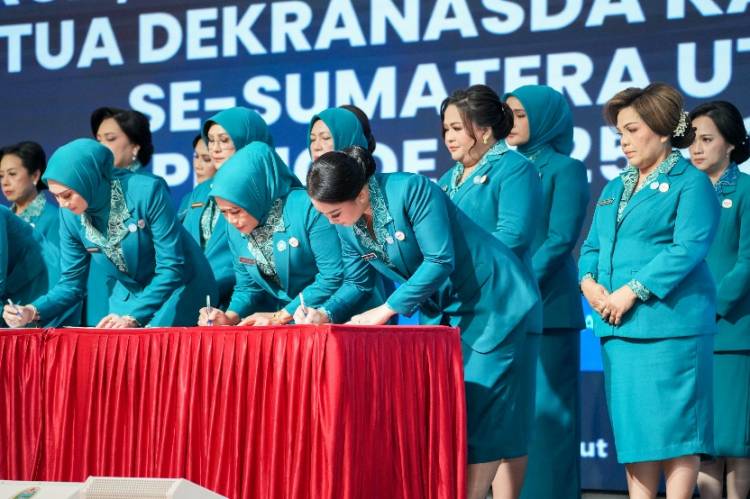 Airin Rico Waas Dilantik Jadi Ketua TP PKK, Pembina Posyandu dan Ketua Dekranasda Kota Medan
