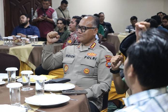 Kapolrestabes Medan Hadiri Buka Puasa Bersama BEM dan Cipayung