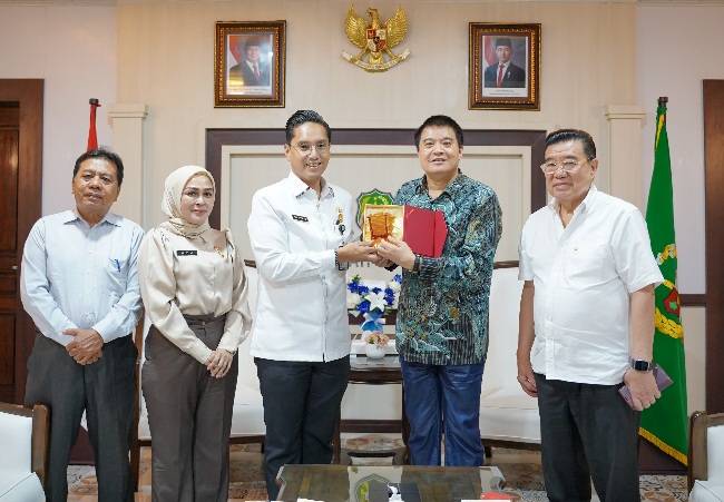 Rico Waas dan Konjen Republik Rakyat Tiongkok Ingin Hubungan Kota Medan - Chengdu Semakin Erat