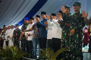 Rico Waas Takbiran dan Lepas Pawai Kendaraan Hias