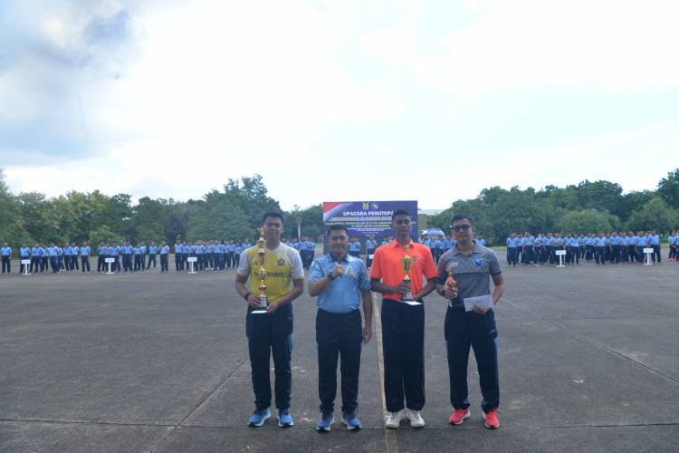 Danlanud Sultan Hasanuddin Pimpin Upacara Penutupan Pertandingan Olahraga Antar Satuan