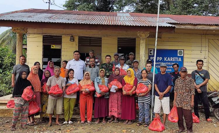 PT Karetia Unit 2 Dan PT PNS Bagi-bagi Sembako Di Enam Desa