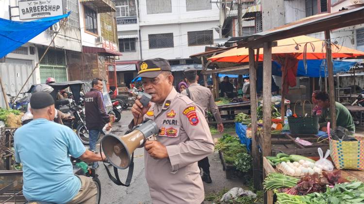 Pedagang Pasar Senang Kehadiran Polisi Beri Pelayanan Dan Edukasi
