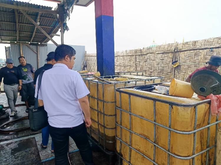 Gudang Pengoplosan BBM Jenis Solar Bersubsidi Di Belawan Digrebek